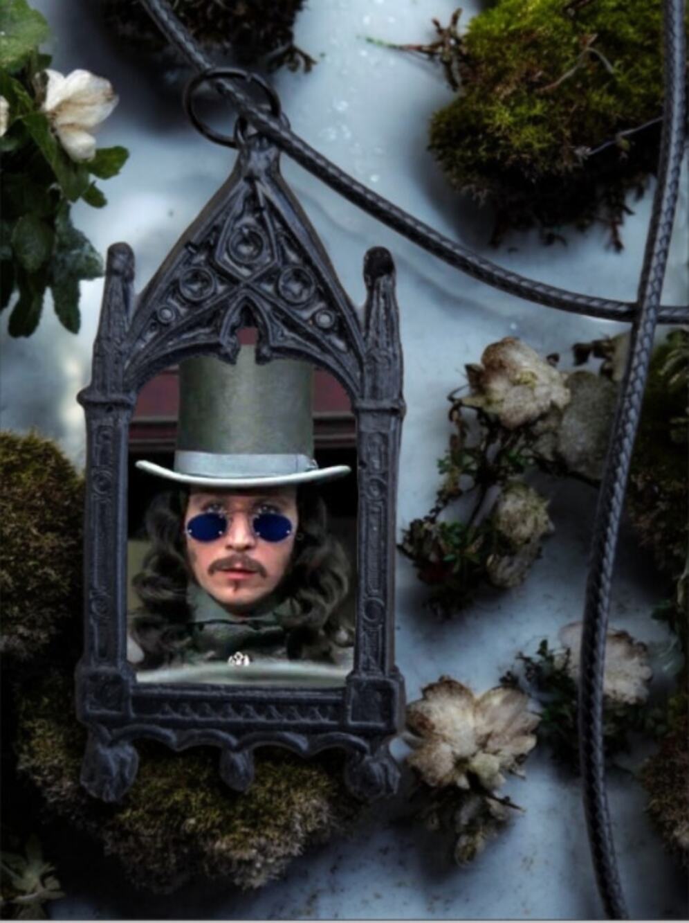 Gary Oldman Pendant Bram Stoker's Dracula Vampire Necklace